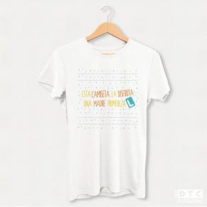 Camiseta personalizada día de la madre. Esta camiseta la disfruta una madre primeriza