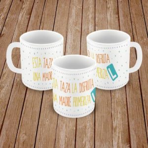 Taza decoradas día de la madre. Esta taza la disfruta una mamá primeriza.